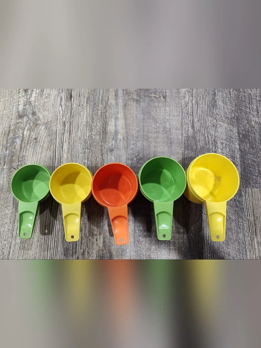 Tupperware Set Of Five Nesting Measuring Cups, Yellow, Green, Orange - Picture 4 of 10